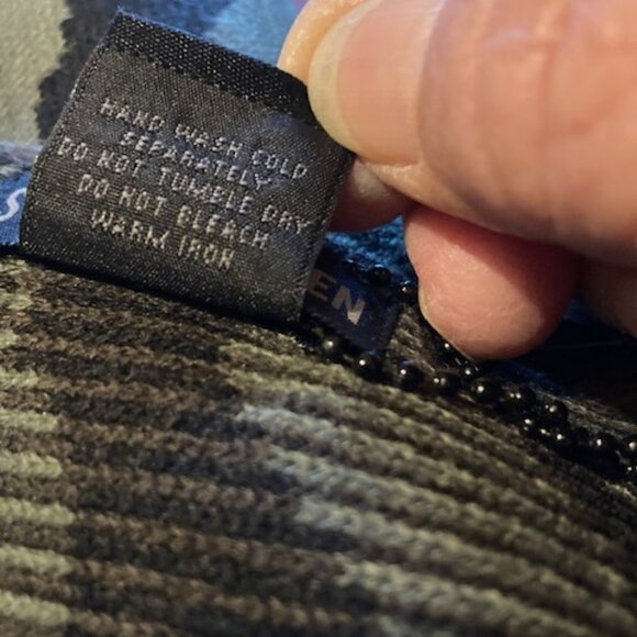 Steve Madden green camo scarf - Picture 5 of 5